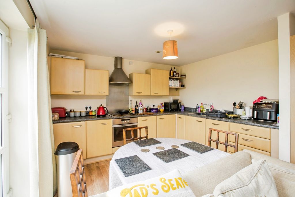 Additional image 17 of 2 bed flat for saleAlbert Promenade, Halifax, West Yorkshire HX3