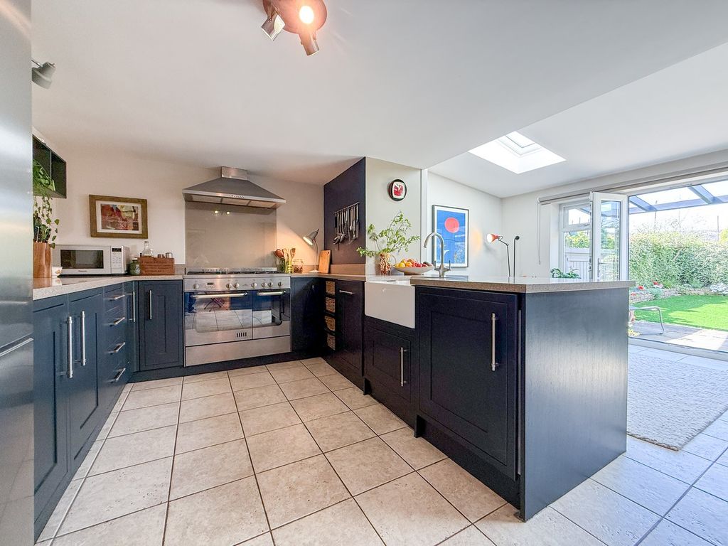 Property photo 3 of 40