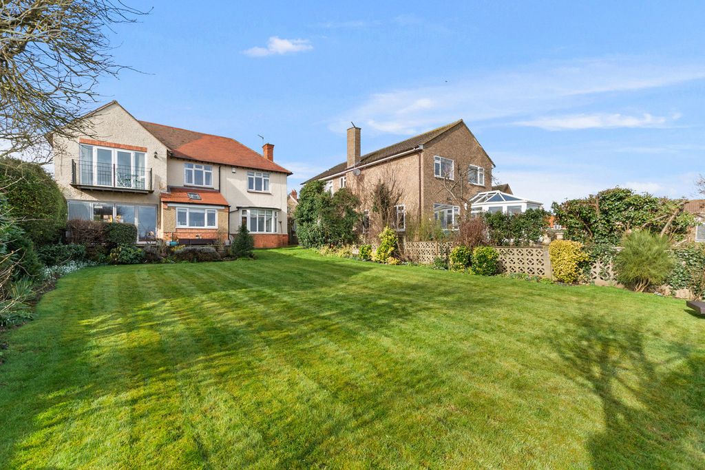Property photo 1 of 50