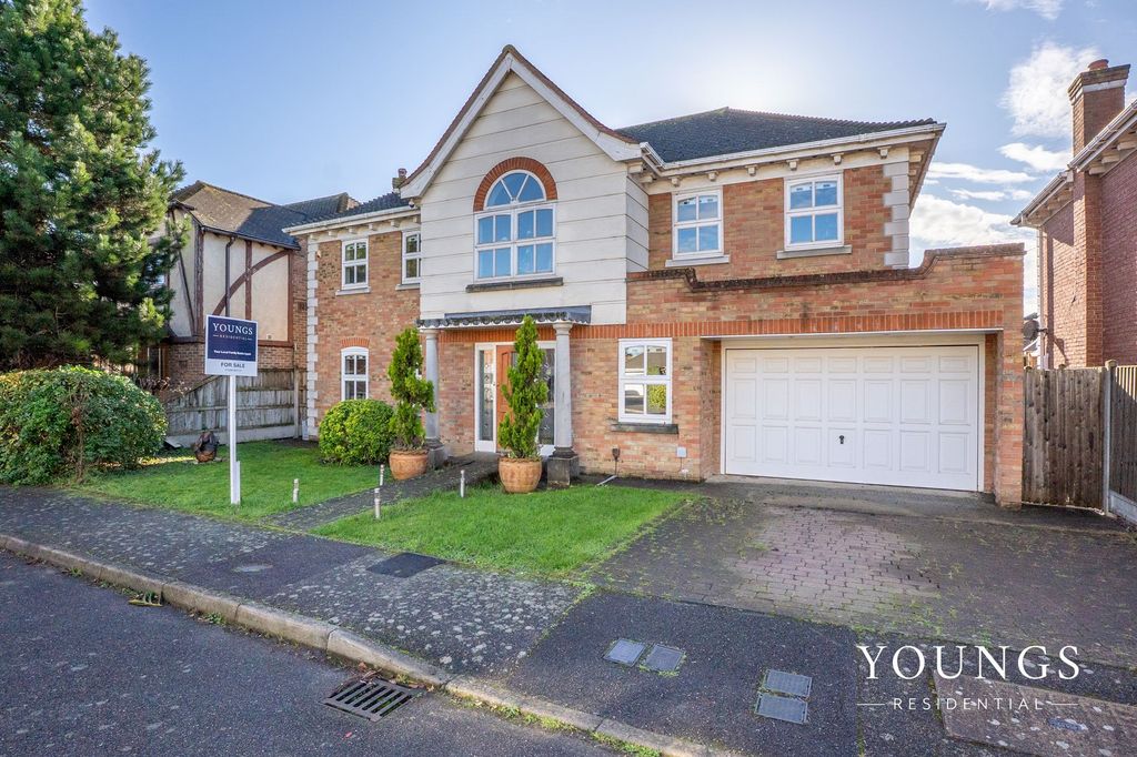 Property photo 1 of 27