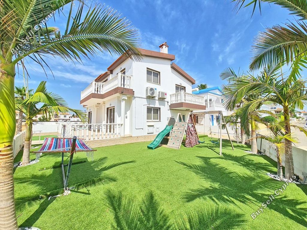 Property photo 3 of 41