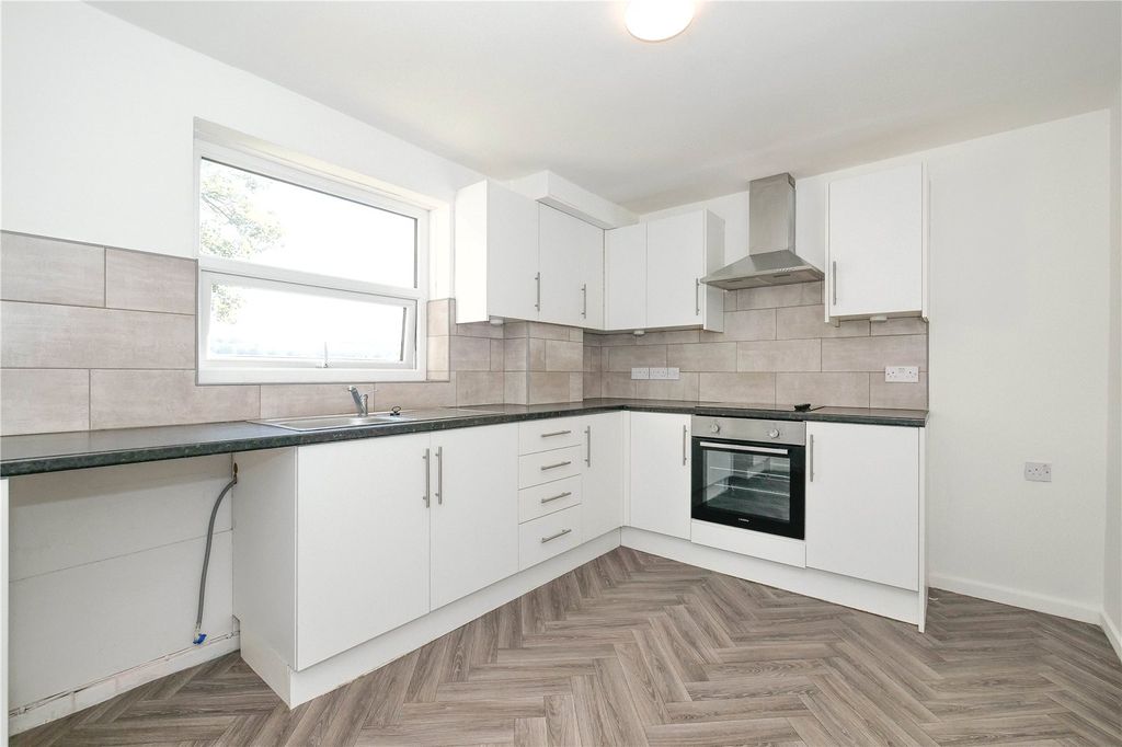 Property photo 2 of 13 Picture No. 23