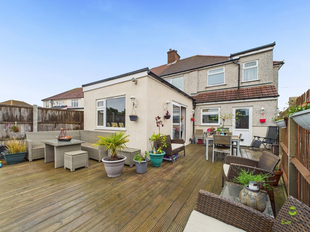 Property photo 3 of 17 Presented By Kevin At Ewemove Bexleyheath And Dart