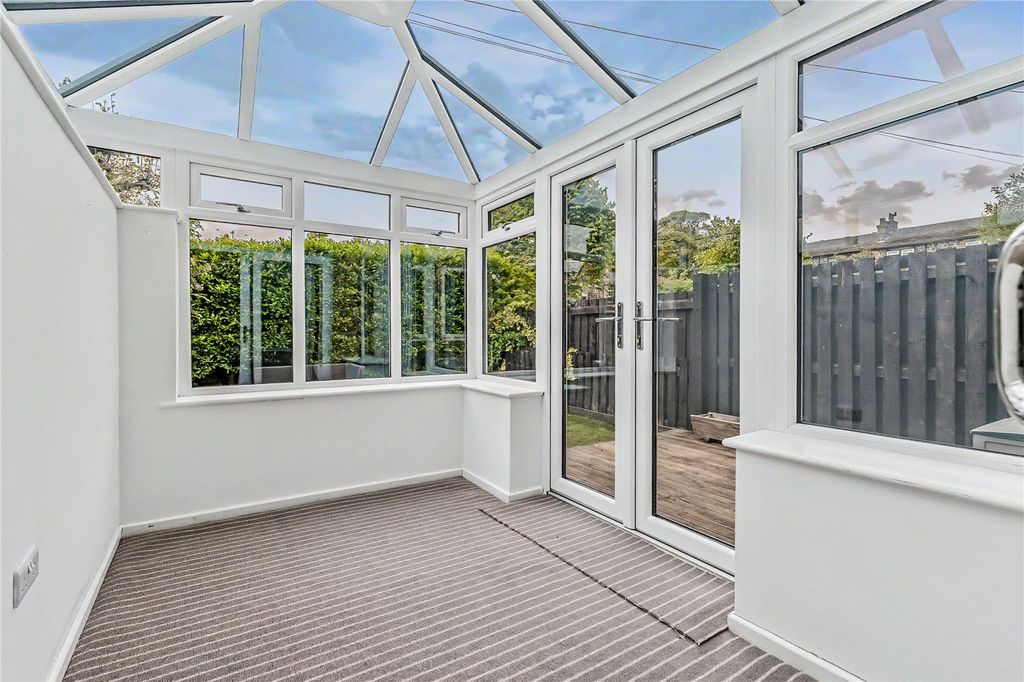 Property photo 3 of 17 Conservatory