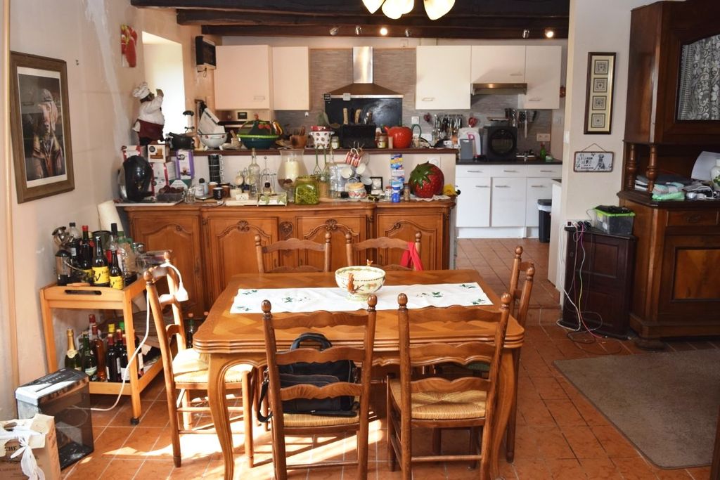 Property photo 3 of 23