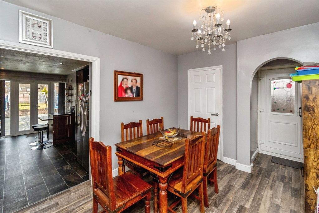 Property photo 2 of 24 Picture No. 19