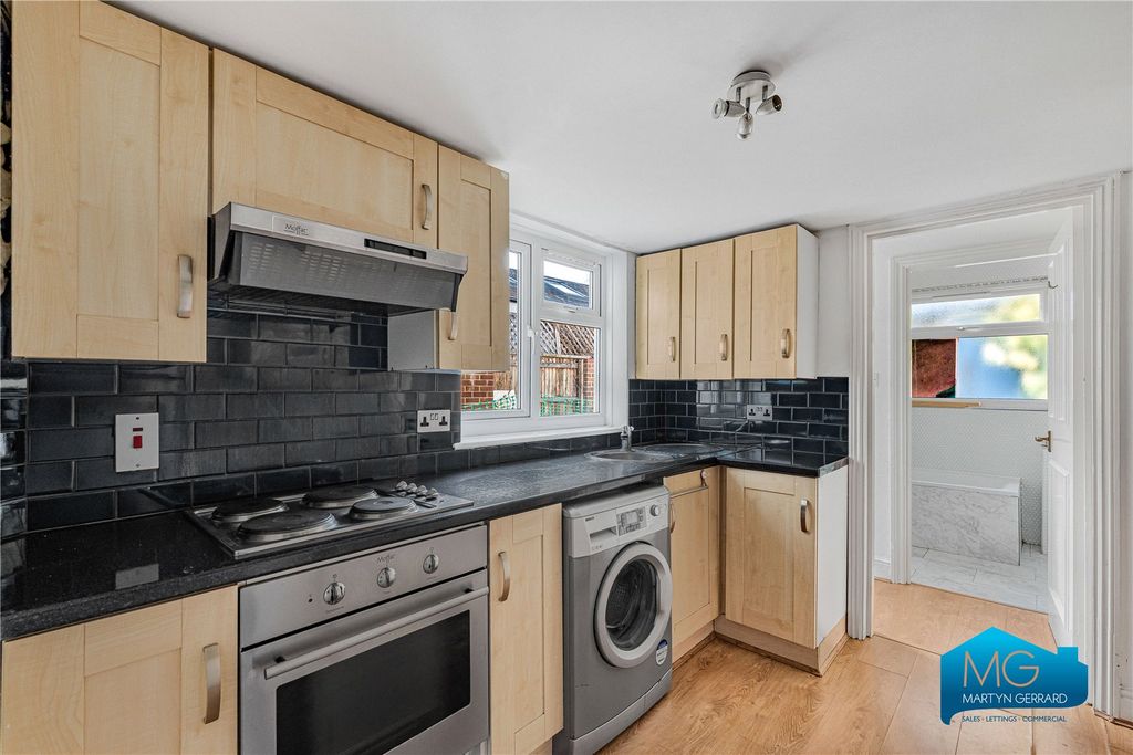 Property photo 2 of 7 Picture No. 17