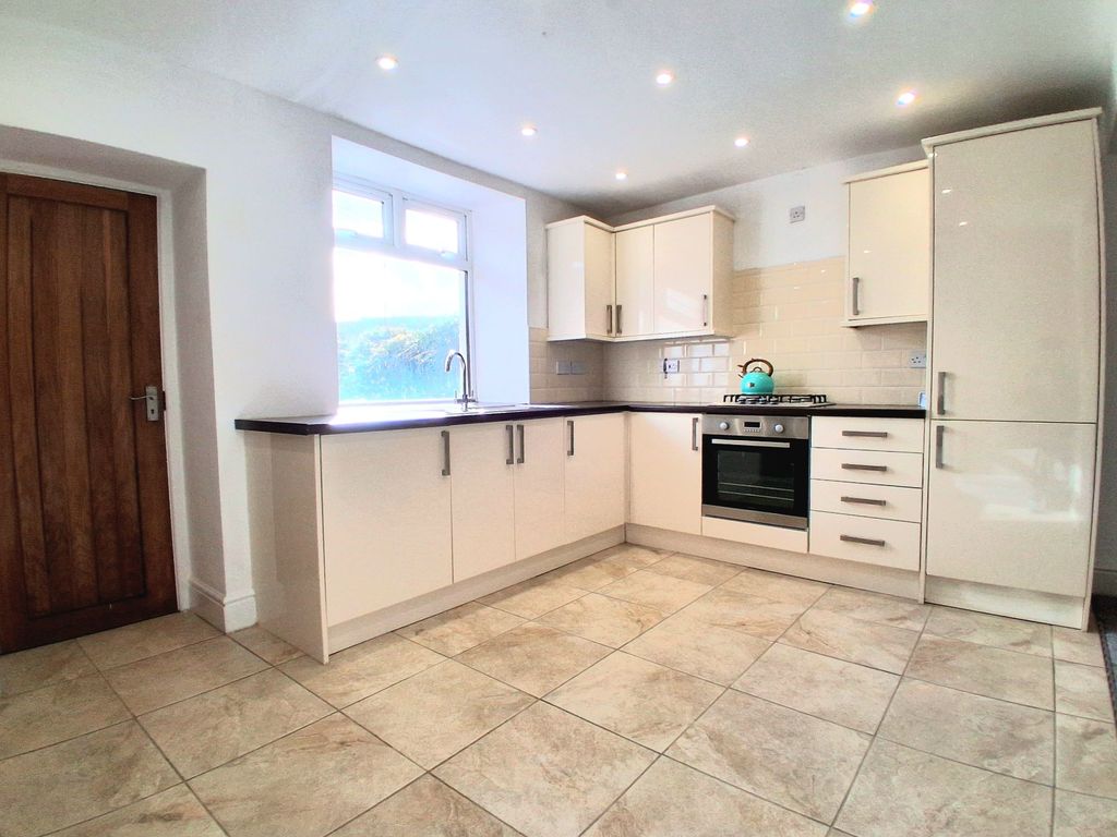Property photo 3 of 29