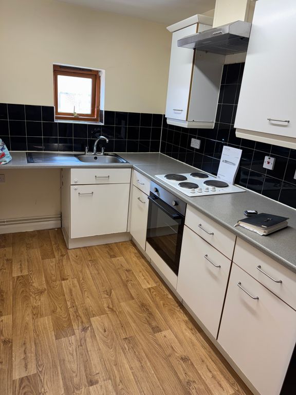 Property photo 1 of 6 Kitchen