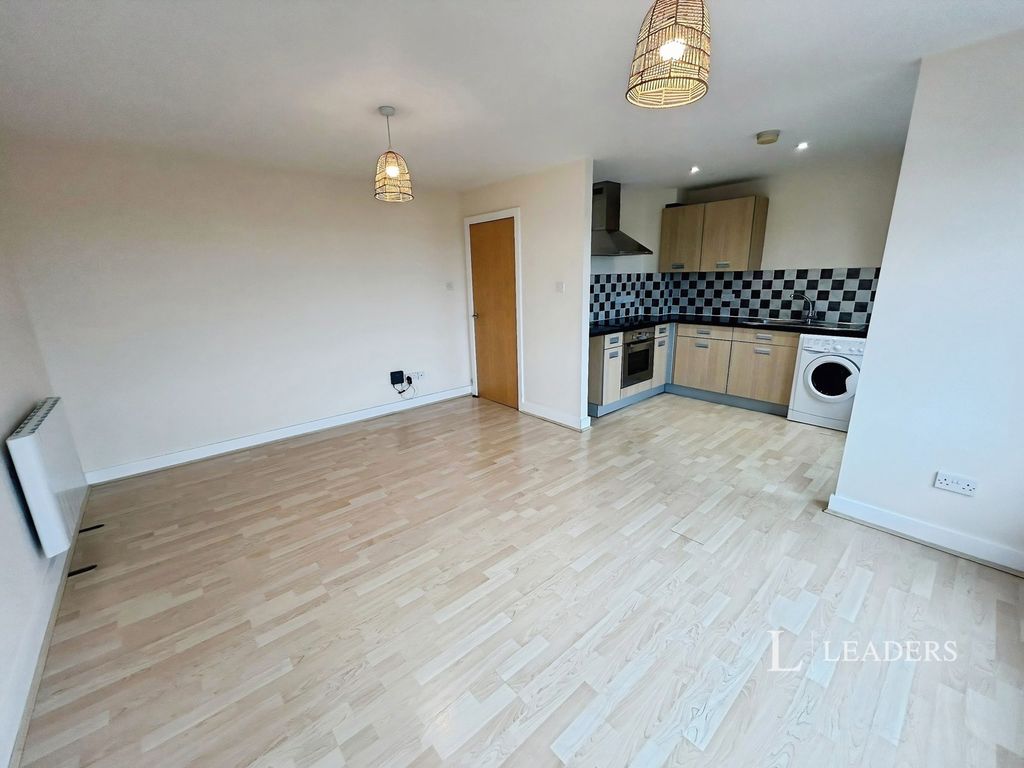 Property photo 3 of 10 3