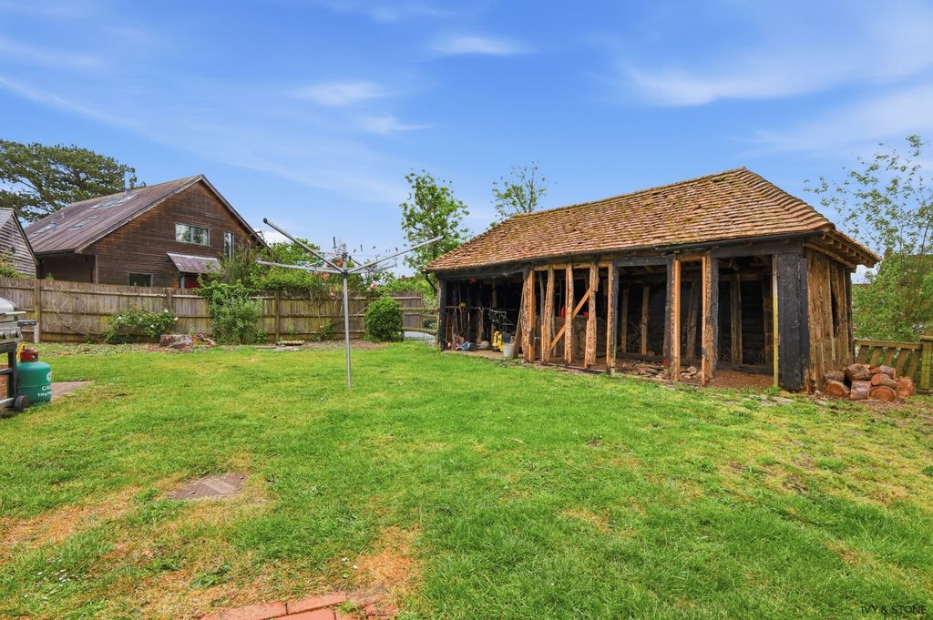 Property photo 3 of 49 5164812