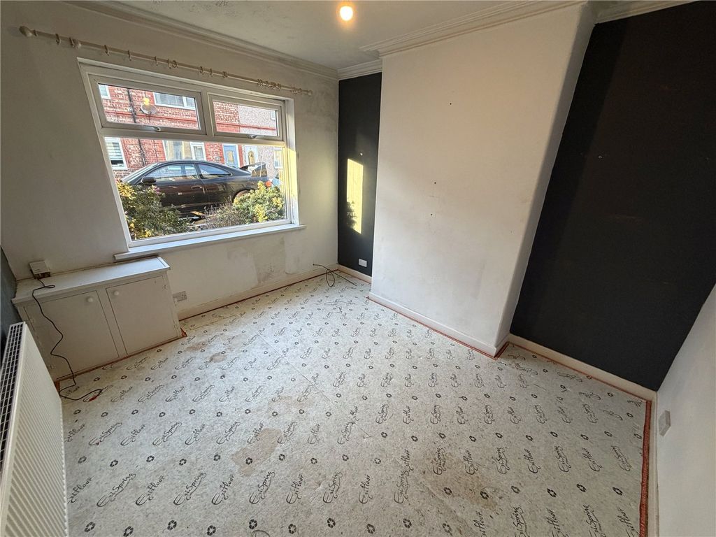 Property photo 2 of 8 Picture No. 20