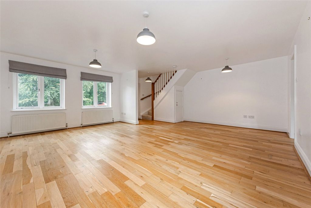 Property photo 2 of 12 Sitting/Dining Room