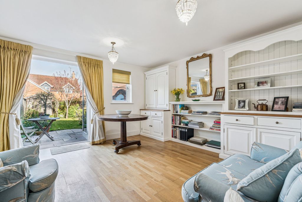 Property photo 2 of 19