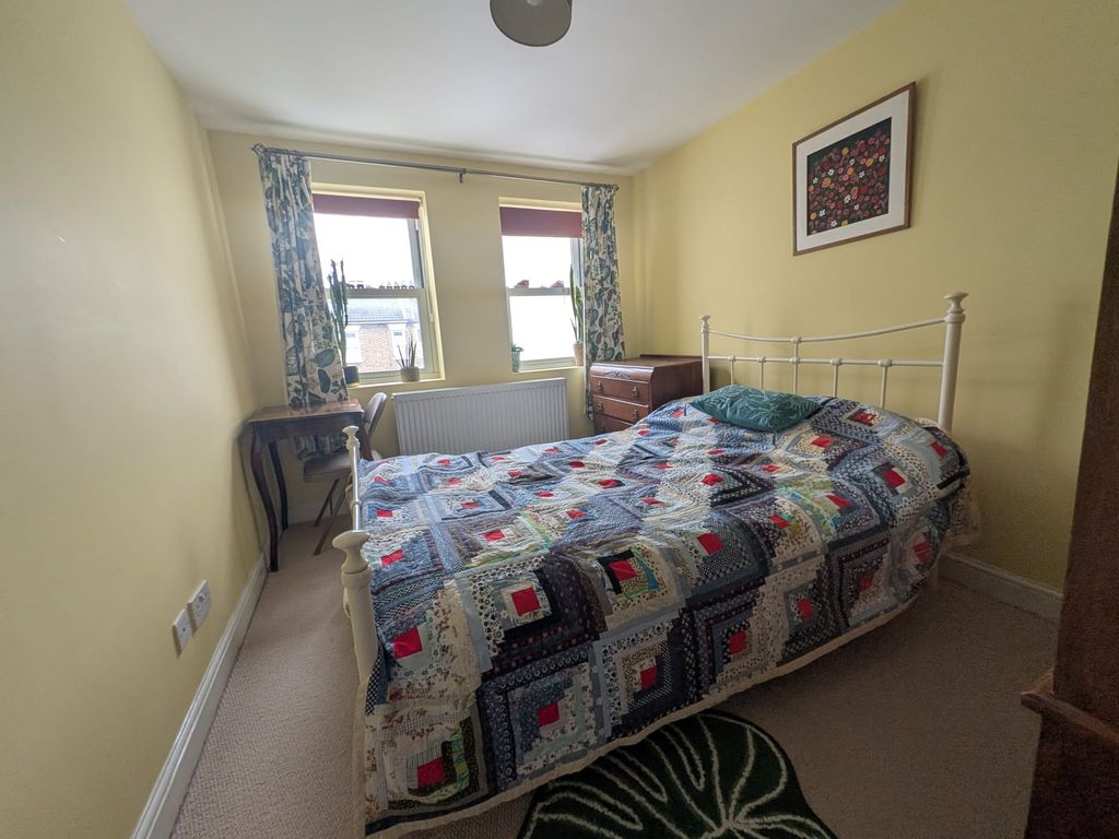 Property photo 3 of 5 Photo