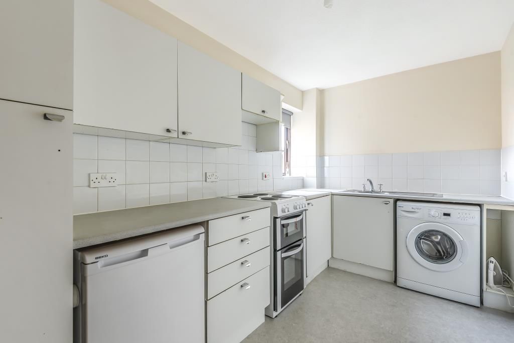 Property photo 2 of 10 Kitchen