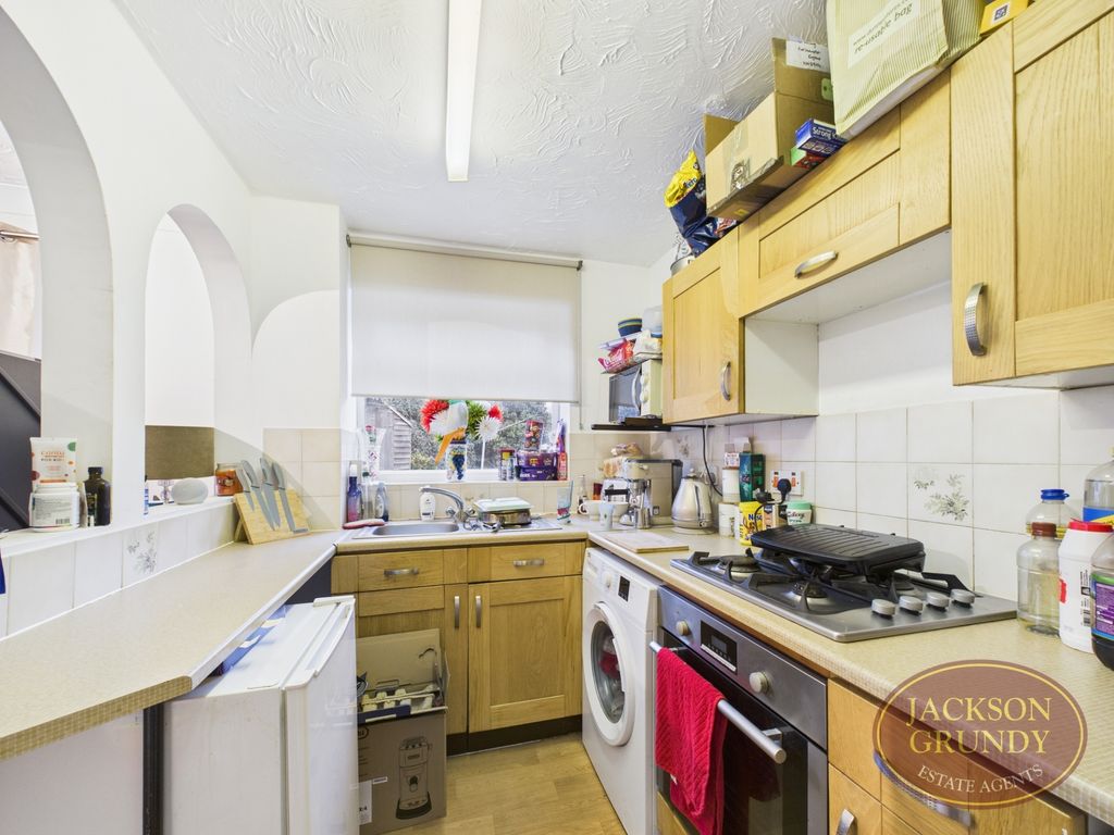 Property photo 3 of 5 Longford Avenue