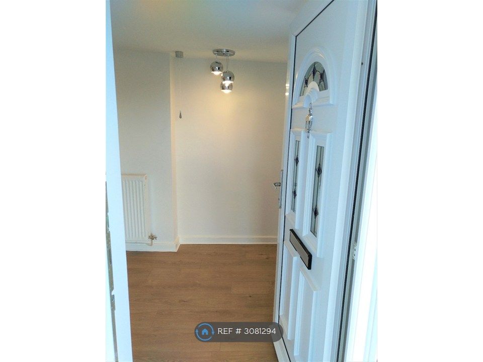 Property photo 2 of 30