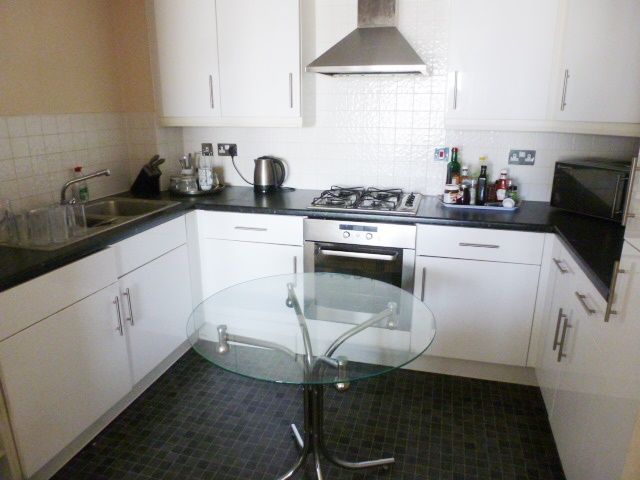 Property photo 2 of 5 Kitchen