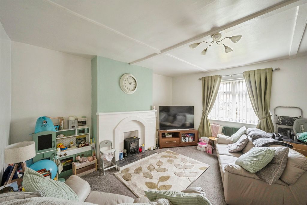 Property photo 3 of 13