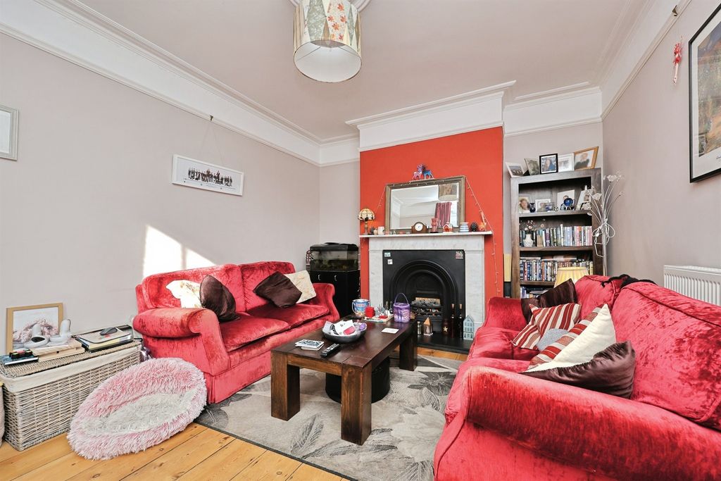 Property photo 2 of 15