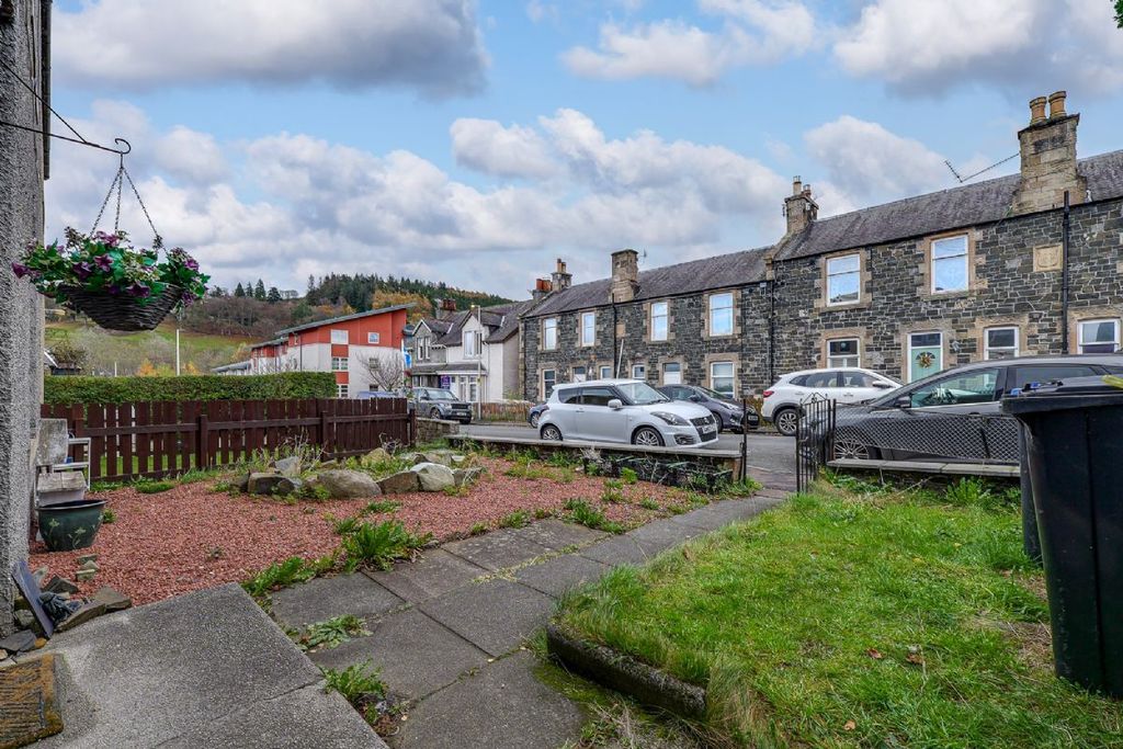 Property photo 2 of 3