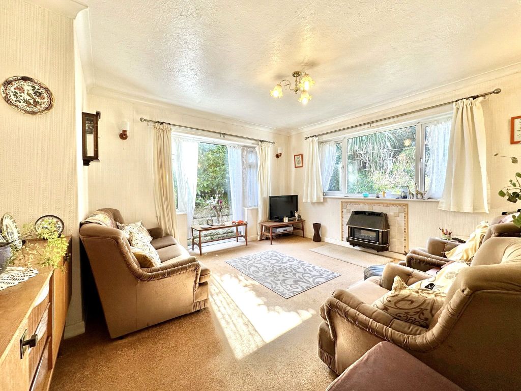 Property photo 2 of 23 Picture No. 17