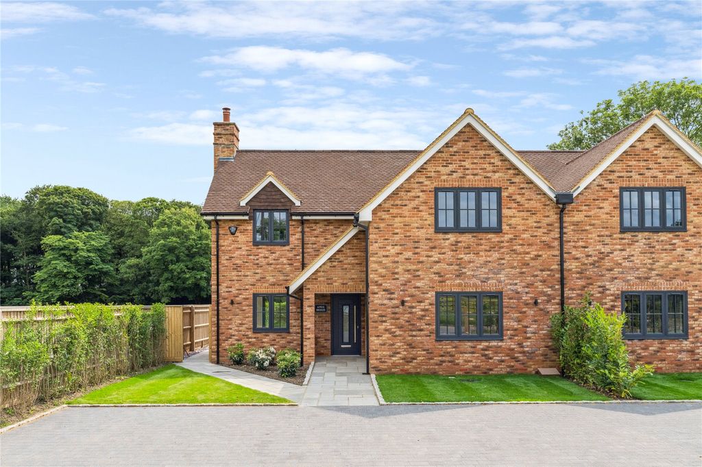 Property photo 1 of 17 April Breeze