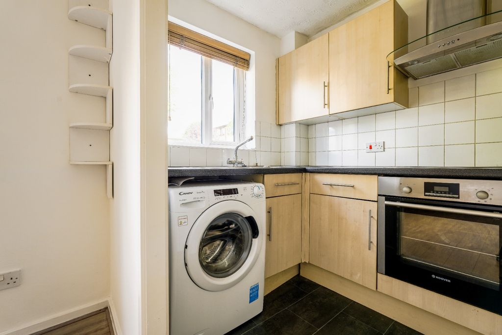 Property photo 2 of 9 4404463