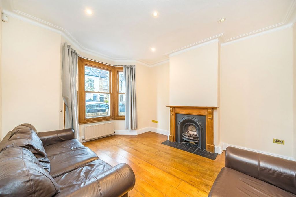 Property photo 2 of 9