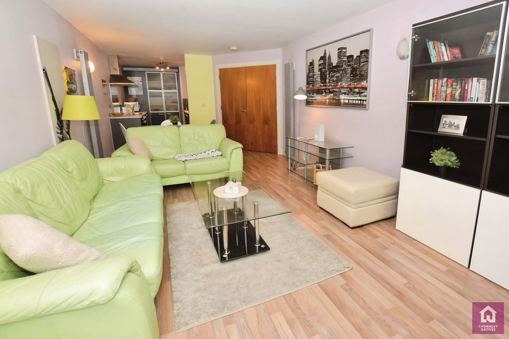 Property photo 1 of 16 Pbox-Img.Jpg