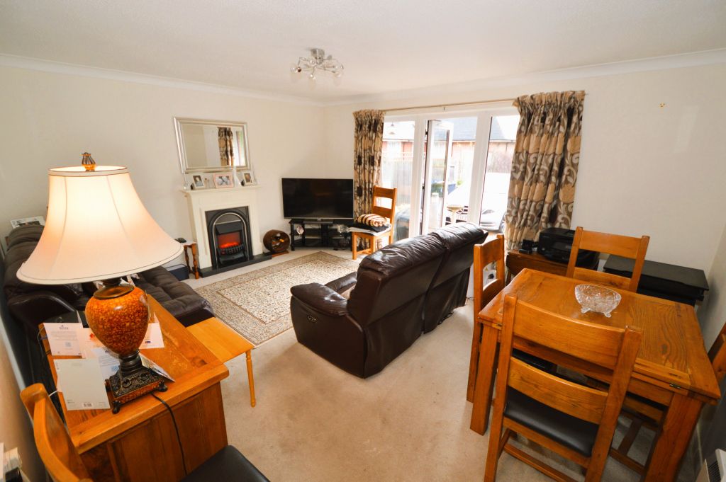 Property photo 2 of 9 Living/Dining Room