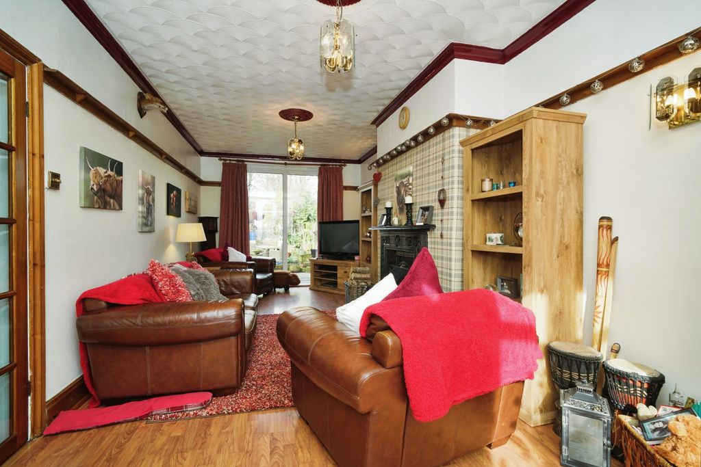 Property photo 3 of 14