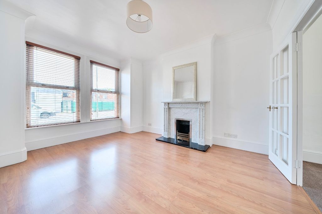 Property photo 2 of 20 Picture No. 18