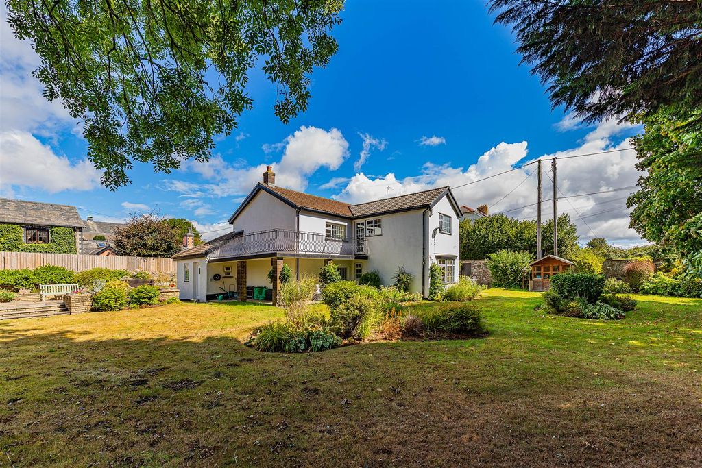 Property photo 1 of 31 Greenway Farm Ext-5.Jpg