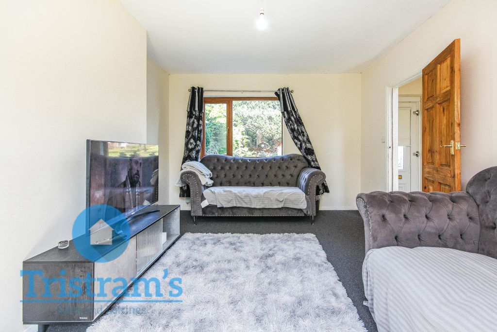Property photo 3 of 18 Img_1107