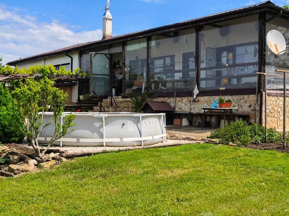 Property photo 1 of 24