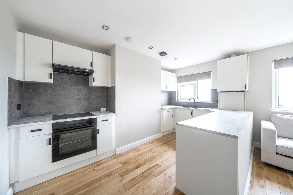 Property photo 3 of 12 Picture No. 05