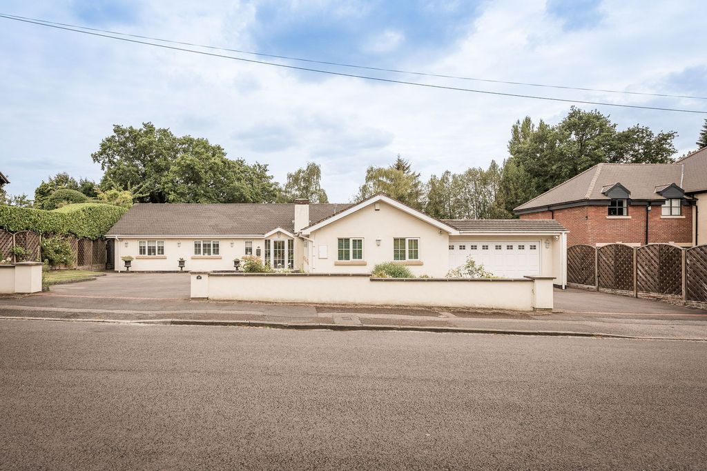 Property photo 1 of 42
