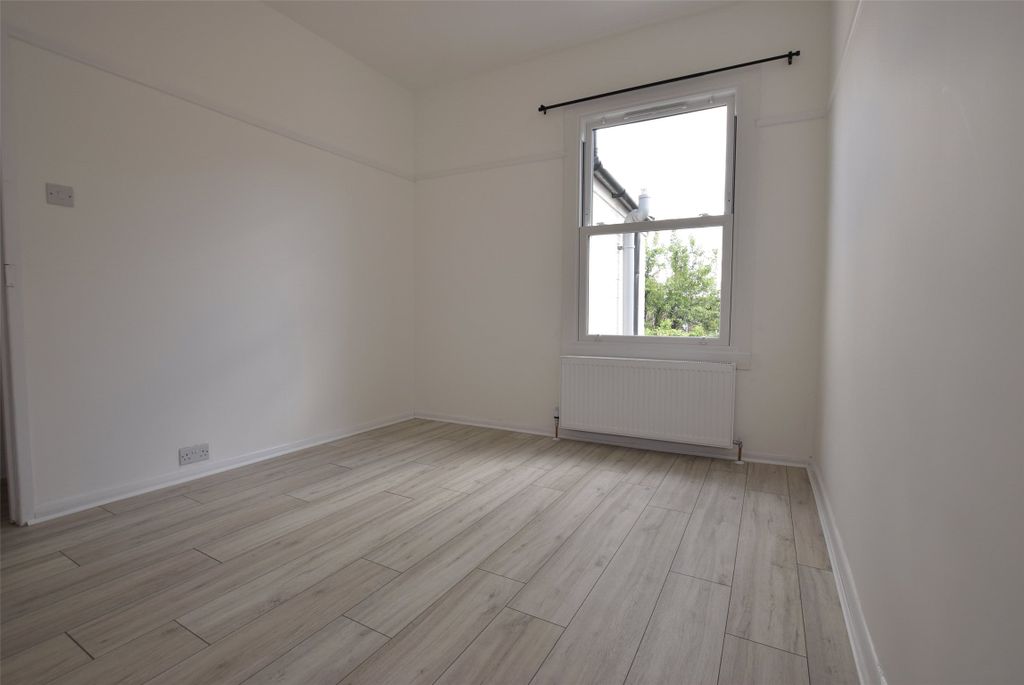 Property photo 3 of 13 Picture No. 08