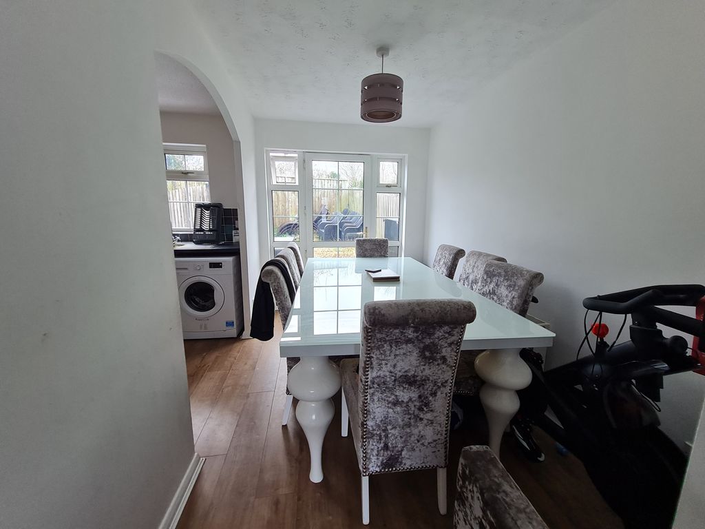 Property photo 3 of 8 Image