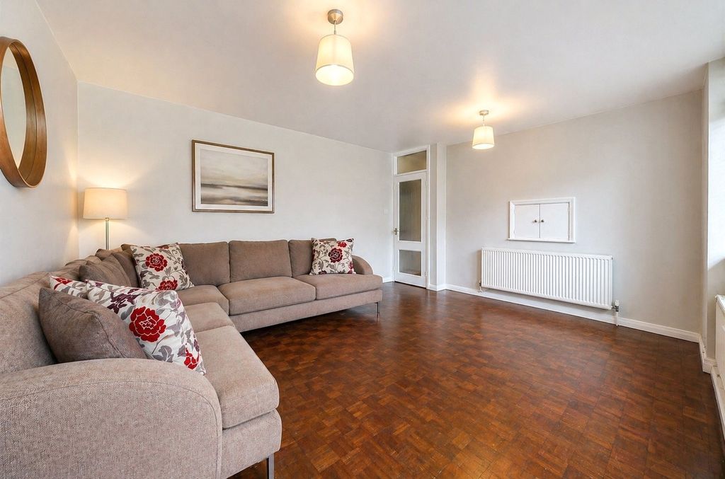 Property photo 2 of 11 Picture No. 26