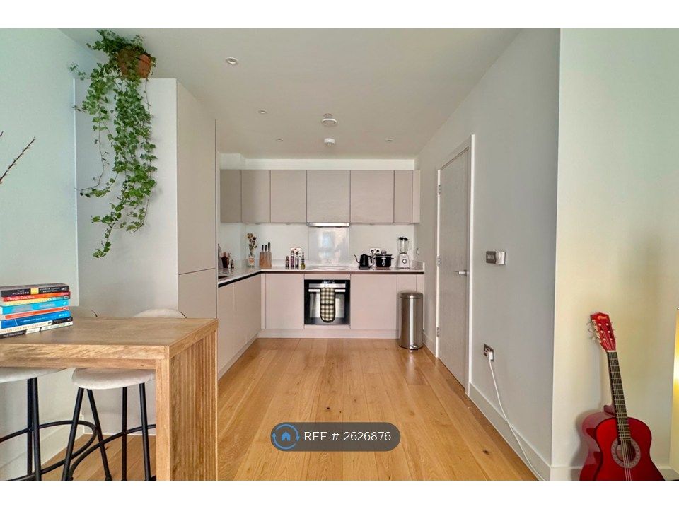 Property photo 3 of 10 Kitchen