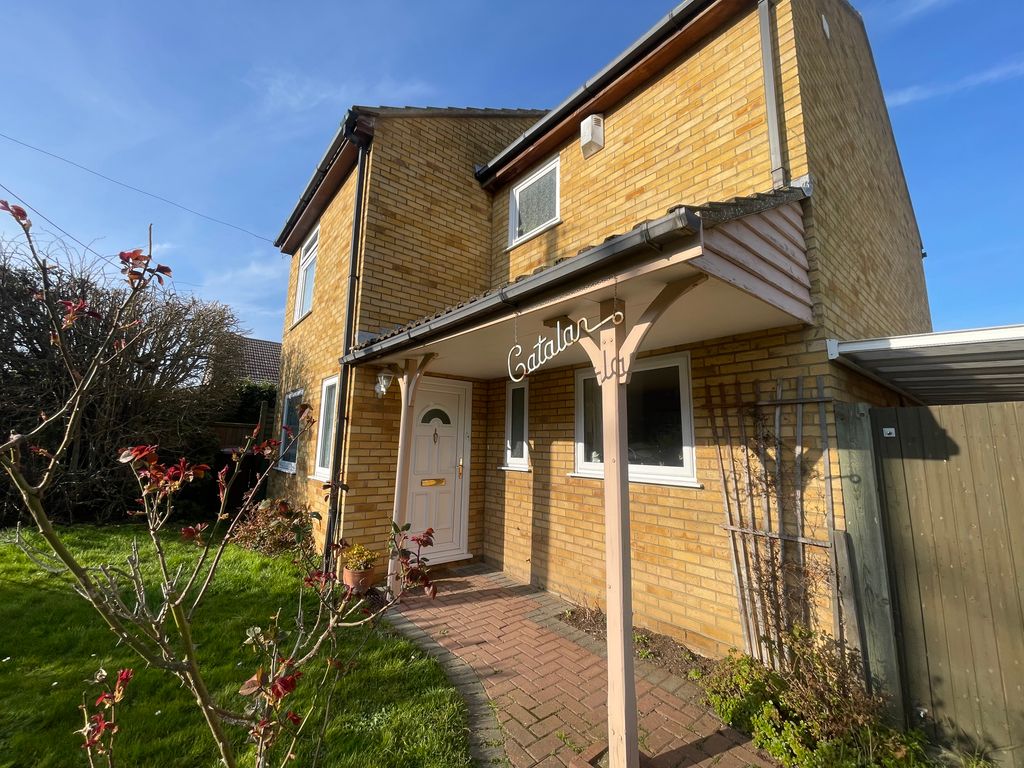 Property photo 2 of 25