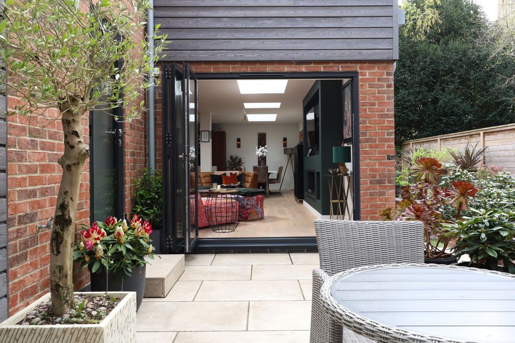 Property photo 2 of 20 Garden