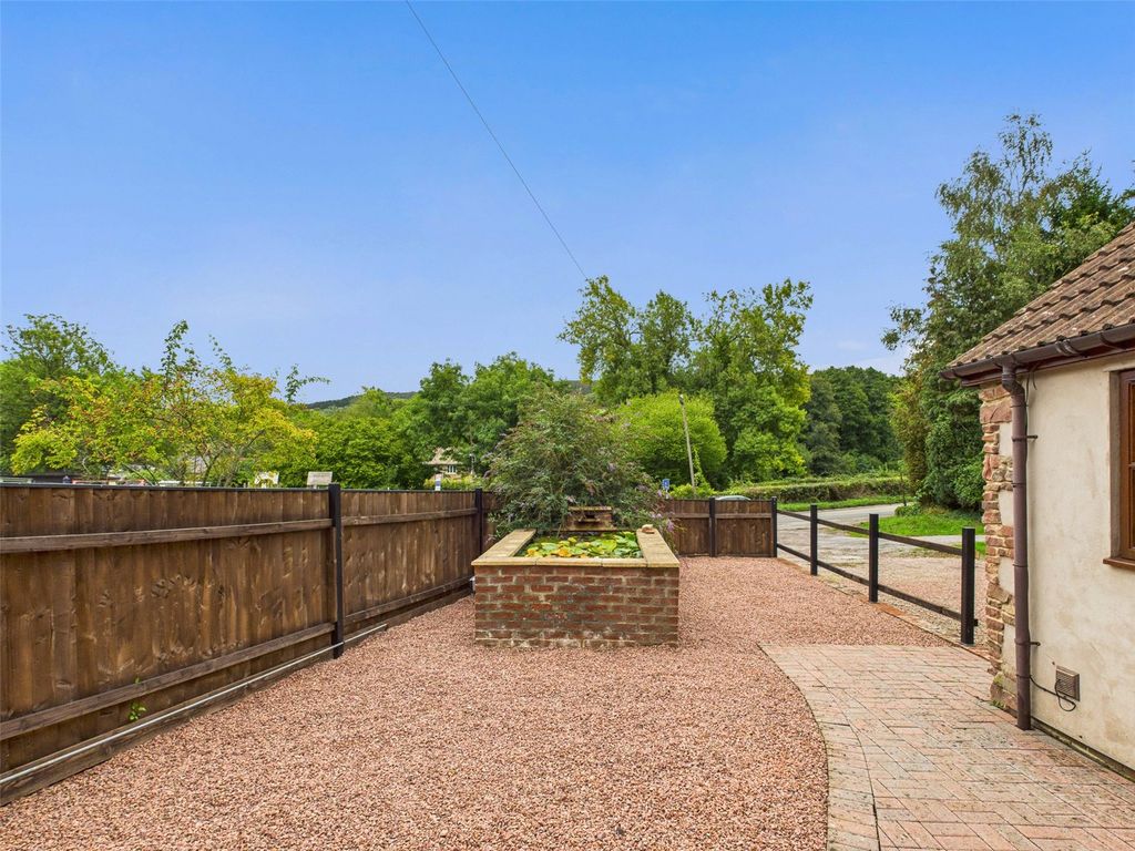 Property photo 2 of 12 Picture No. 13