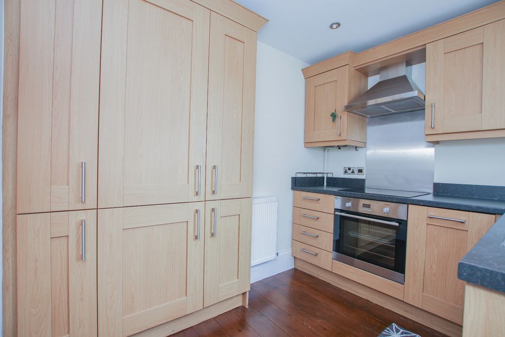 Property photo 3 of 15 5086843