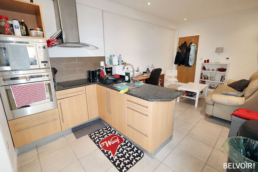 Property photo 3 of 14