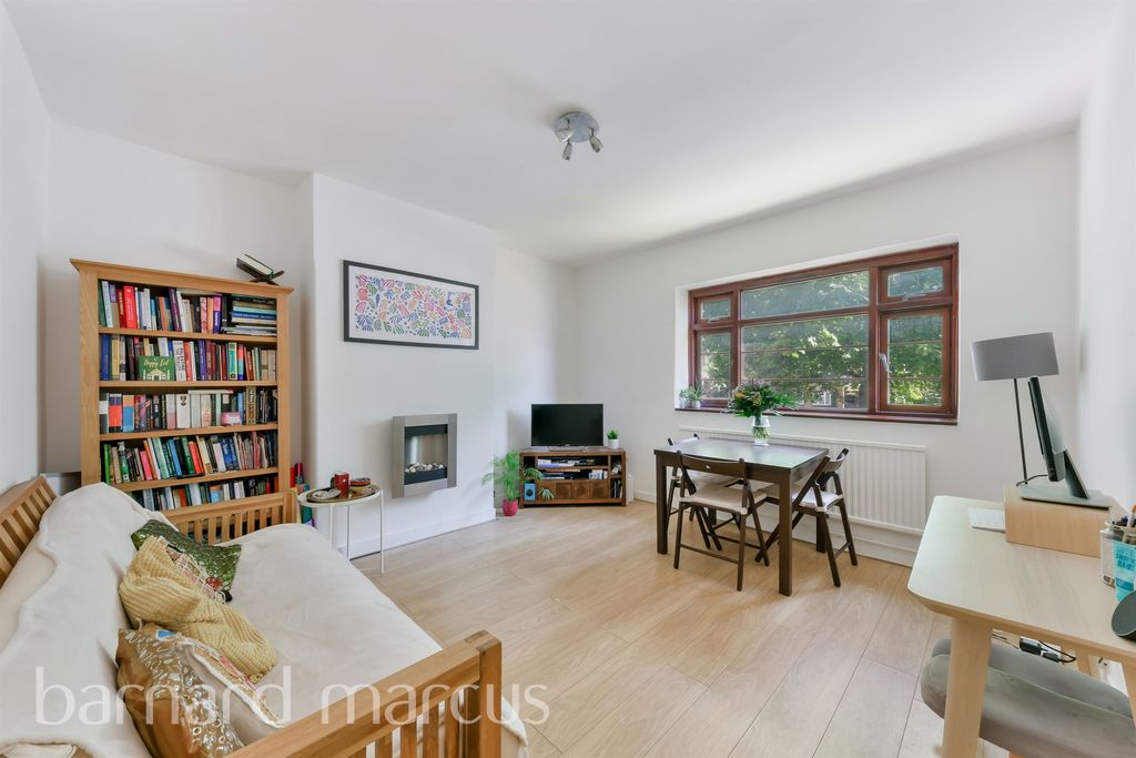 Property photo 2 of 9