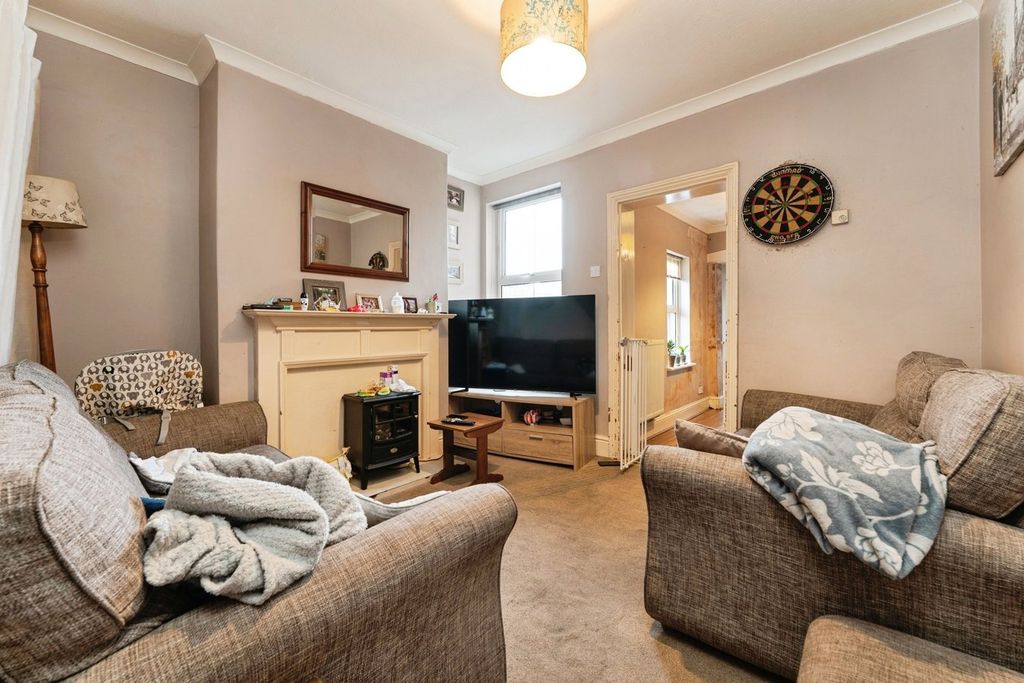 Property photo 3 of 18